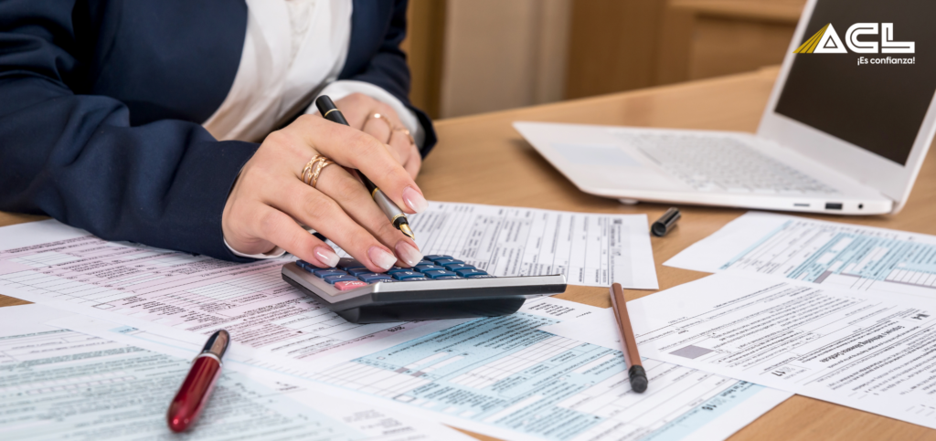 Pasos para hacer deducciones en su declaración de renta por tener personas a su cargo