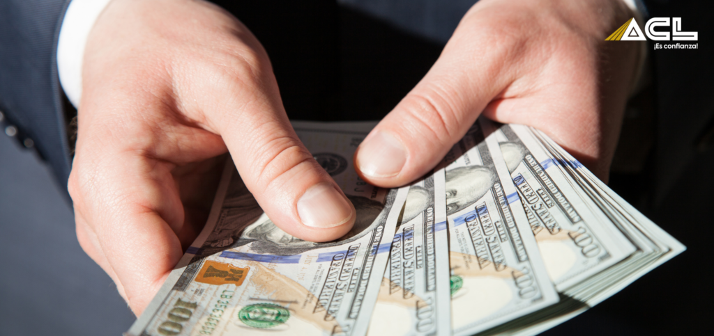 El dólar en Colombia se dispara y ya está rondando los 4.300 pesos 9 El dólar en Colombia se dispara y ya está rondando los 4.300 pesos